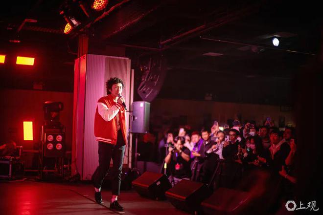 复出演出邀约已排到9月打算今年结婚冰球突破豪华版手机版41岁男歌手(图10)